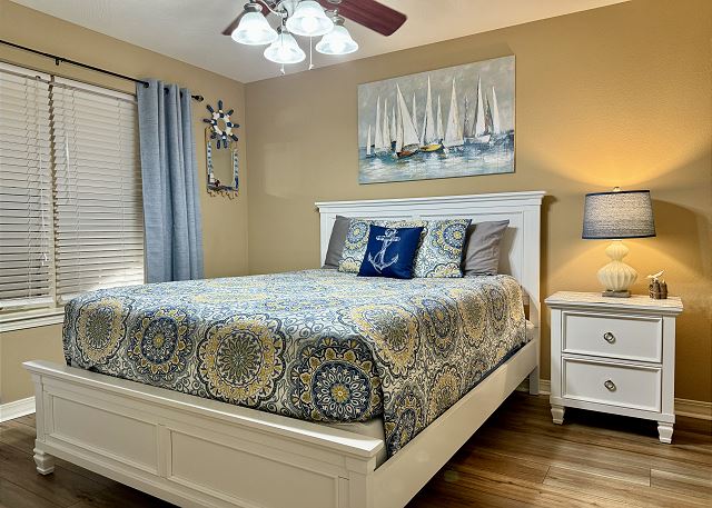 Queen guest bedroom in Condo A-3