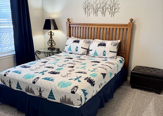 Second queen bedroom in Condo A-6